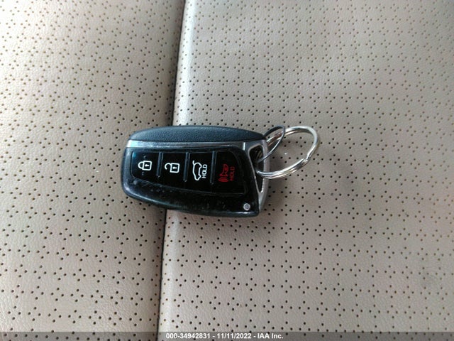2016 Hyundai Santa Fe, VIN: 5XYZUDLBXGG362888