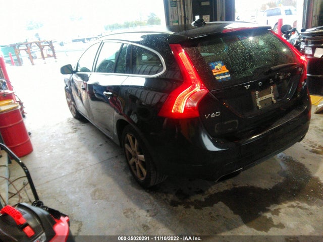 2016 Volvo V60, VIN: YV140MEK2G1306098