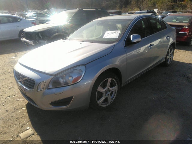 Volvo S60 T5 2013 YV1612FS2D1218303 Image 2