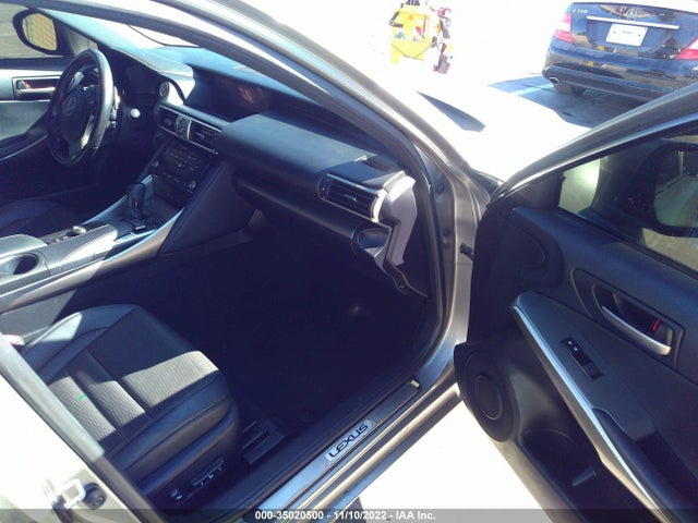 Lexus IS 2017 JTHBA1D29H5040436 Image 5