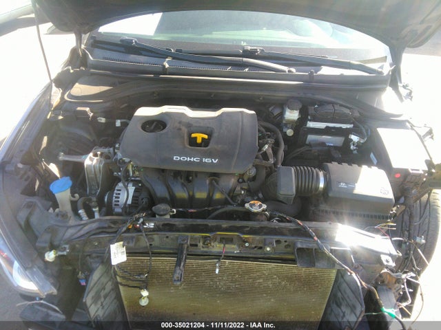 Hyundai Elantra 2017 5NPD84LF4HH064106 Image 10