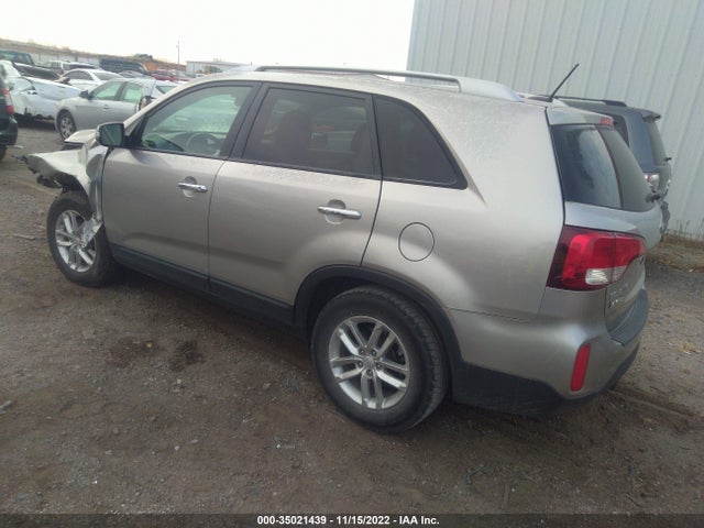 2015 KIA SORENTO LX VIN: 5XYKT4A68FG577565