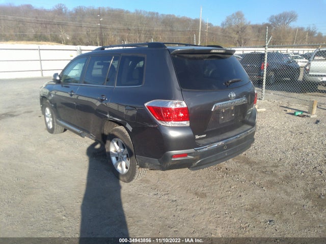 2011 TOYOTA HIGHLANDER BASE/SE VIN: 5TDBK3EH9BS052178