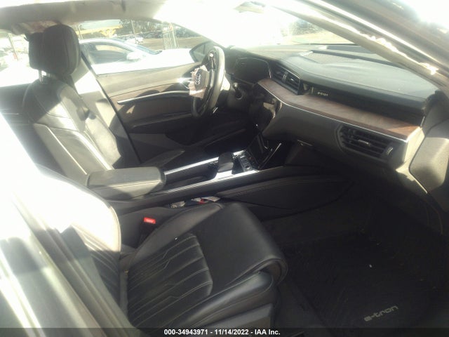 WA1VAAGE7KB010441 Audi E-tron Prestige