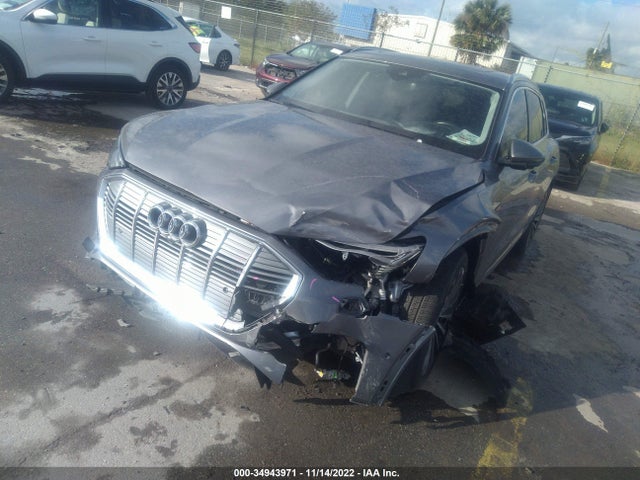 WA1VAAGE7KB010441 Audi E-tron Prestige