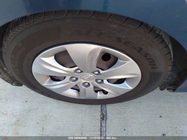 2016 Hyundai Elantra, VIN: KMHDH4AE7GU526300