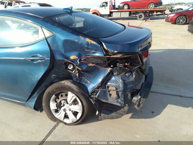 2016 Hyundai Elantra, VIN: KMHDH4AE7GU526300