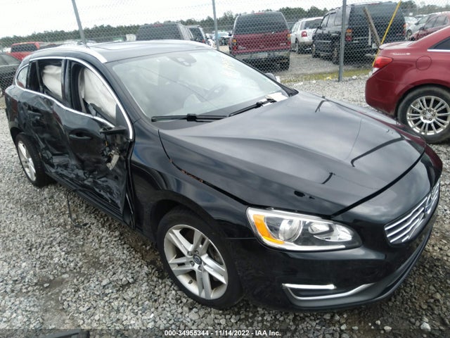 2015 Volvo V60, VIN: YV1612SK0F1231060
