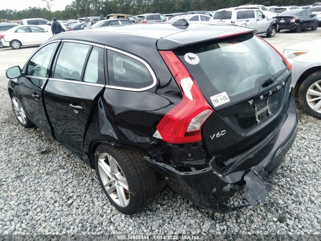 2015 Volvo V60, VIN: YV1612SK0F1231060