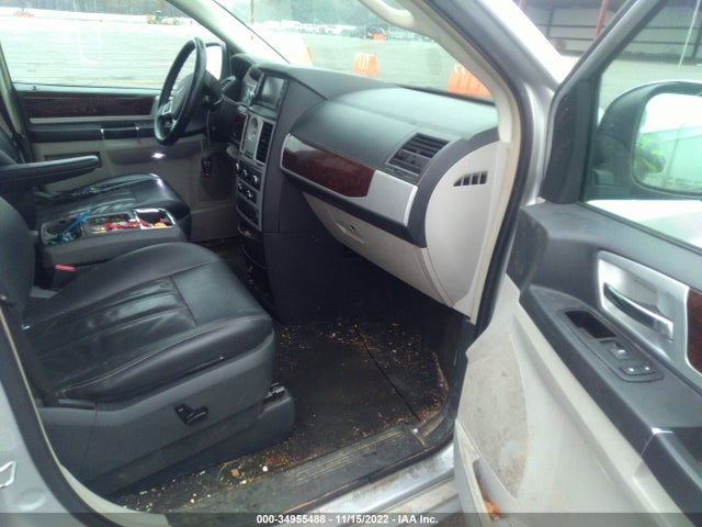2010 CHRYSLER TOWN & COUNTRY TOURING PLUS VIN: 2A4RR8DX9AR330837