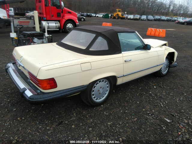 1985 MERCEDES-BENZ 380 SL VIN: WDBBA45C9FA027991