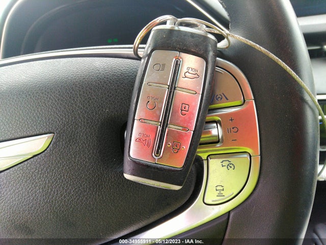 2022 GENESIS GV70 2.5T AWD VIN: KMUMADTB4NU029470
