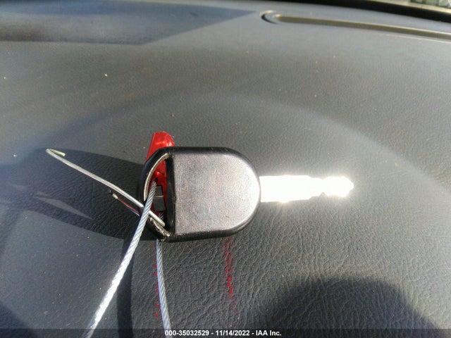 Lincoln MKZ 2010 3LNHL2GC9AR622132 Image 3