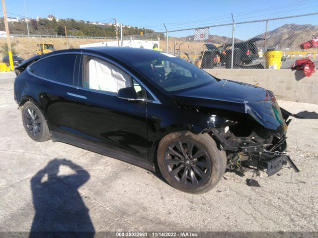 2019 Tesla Model X, VIN: 5YJXCBE28KF141639