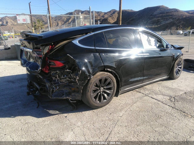 2019 Tesla Model X, VIN: 5YJXCBE28KF141639