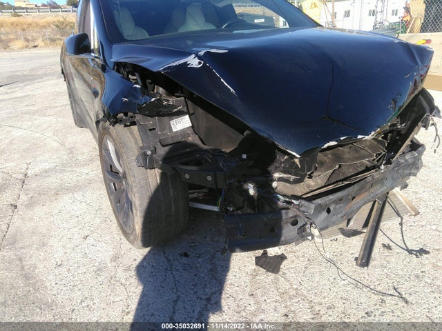 2019 Tesla Model X, VIN: 5YJXCBE28KF141639