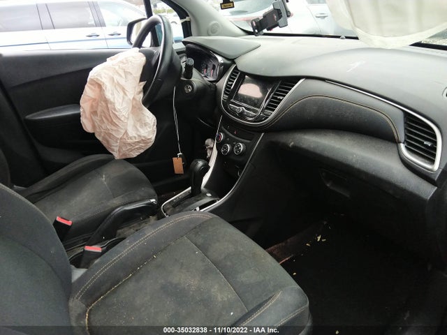 Chevrolet TRAX LS 2018 3GNCJKSB6JL194646 Image 5