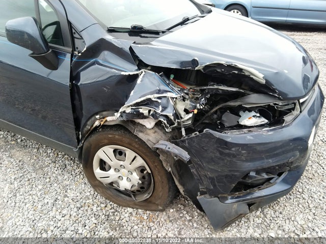Chevrolet TRAX LS 2018 3GNCJKSB6JL194646 Image 6
