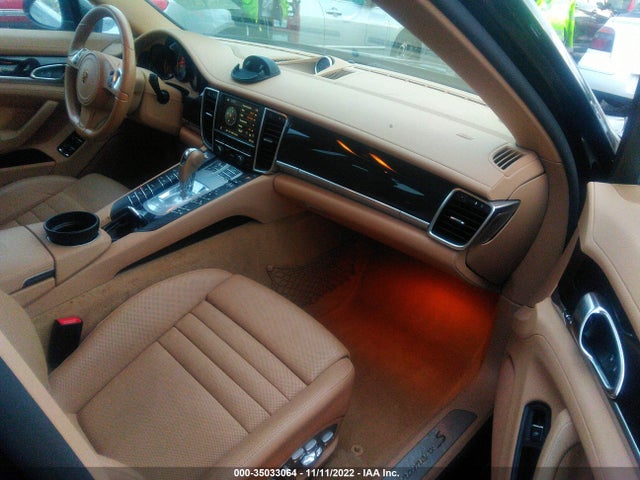 2016 Porsche Panamera, VIN: WP0AB2A75GL050746