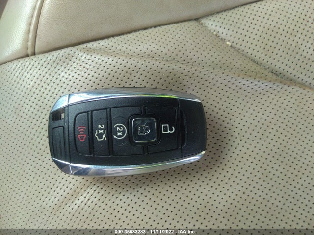 Lincoln MKC 2017 5LMCJ3D9XHUL56568 Image 3