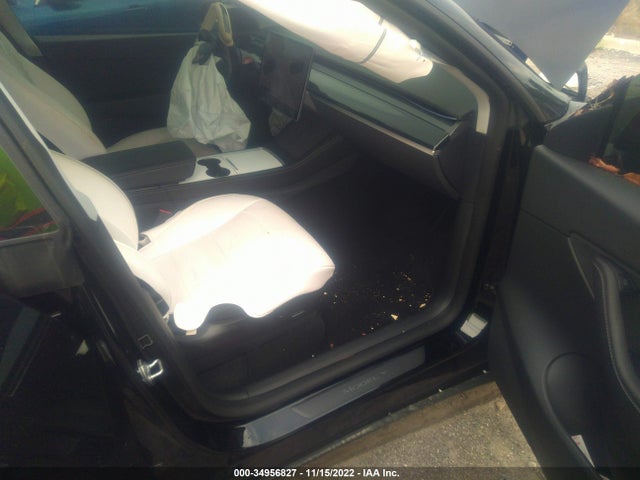 Tesla Model Y Long Range 2022 7SAYGDEE5NF395976 Image 6