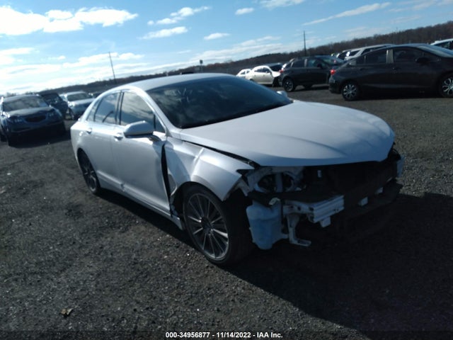2016 Lincoln MKZ, VIN: 3LN6L2LU4GR610596
