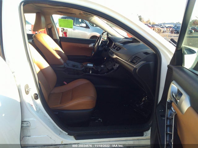 JTHKD5BH7C2103663 Lexus CT 200H