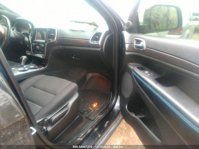 1C4RJFAG1JC488667 Jeep Grand Cherokee Upland