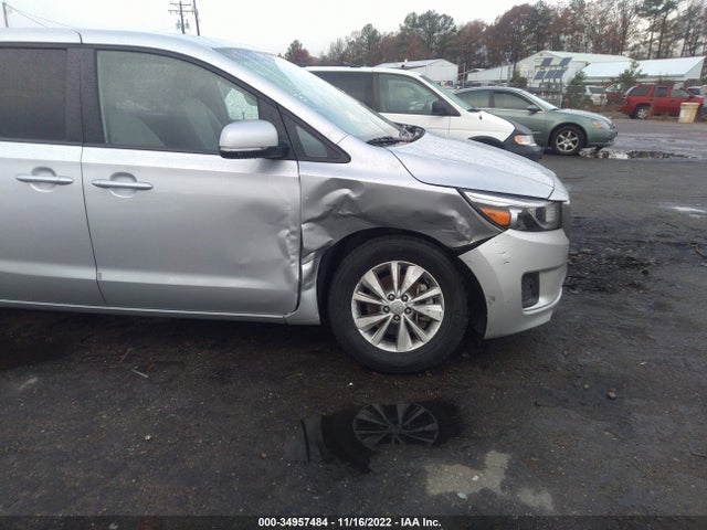 KIA Sedona 2018 KNDMB5C17J6390512 Image 7