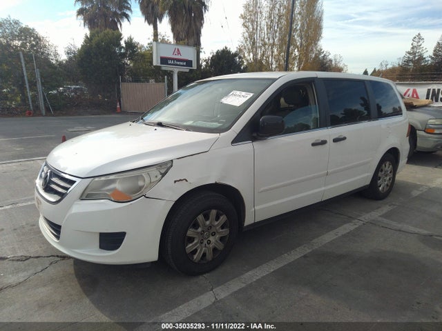 2010 VOLKSWAGEN ROUTAN S VIN: 2V4RW4D15AR190388