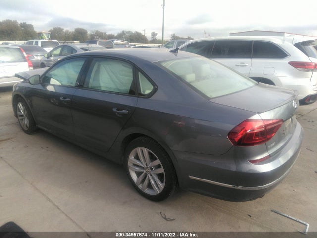 1VWLA7A3XKC000811 Volkswagen Passat 2.0t Wolfsburg Edition