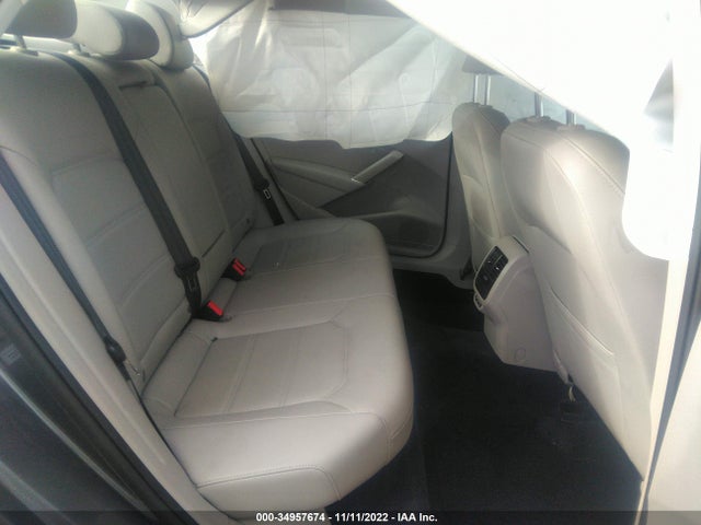 1VWLA7A3XKC000811 Volkswagen Passat 2.0t Wolfsburg Edition