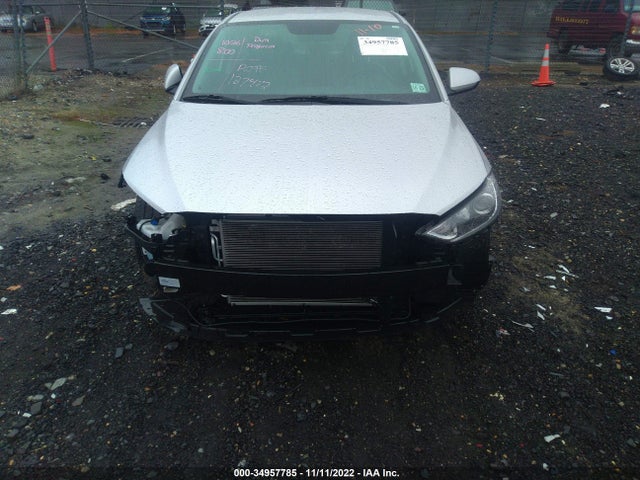 2018 HYUNDAI ELANTRA SEL VIN: 5NPD84LFXJH358051