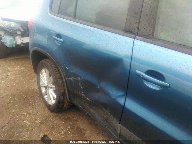 2017 VOLKSWAGEN TIGUAN VIN: WVGAV7AX8HK048559