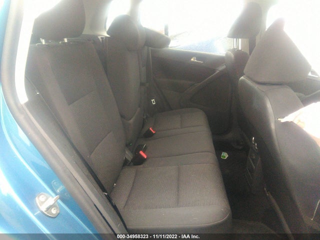 2017 VOLKSWAGEN TIGUAN VIN: WVGAV7AX8HK048559