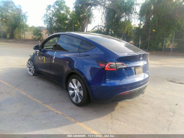 Tesla Model Y Long Range 2021 5YJYGDEE7MF093732 Image 4