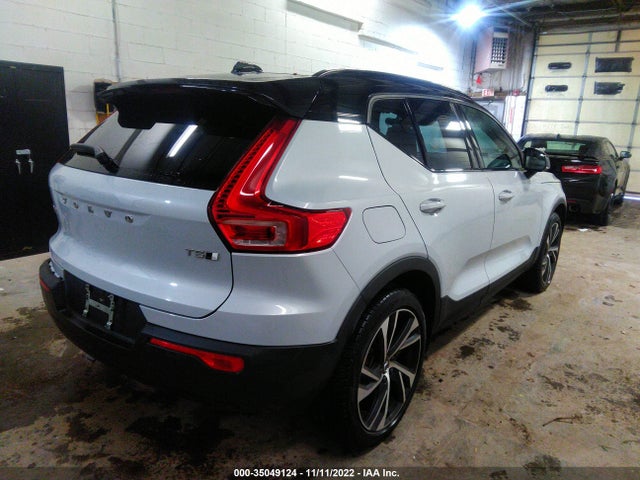 2022 Volvo XC40, VIN: YV4162UM8N2655530