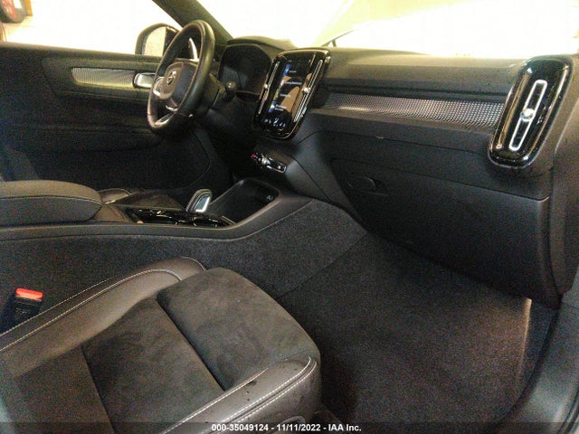 2022 Volvo XC40, VIN: YV4162UM8N2655530