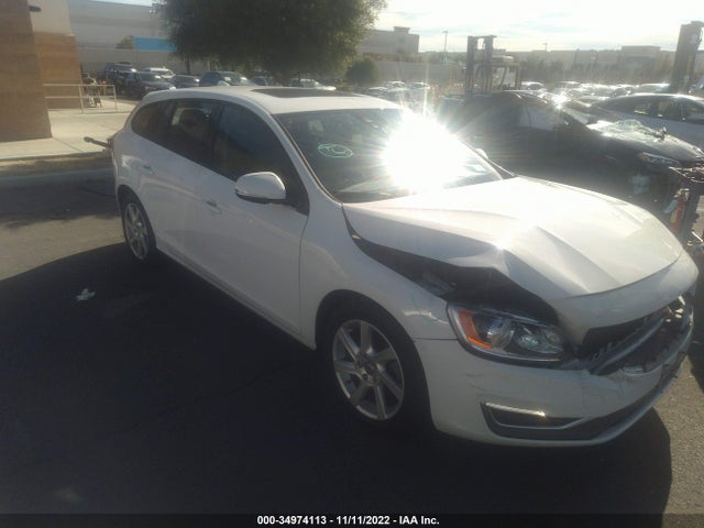 2015 Volvo V60, VIN: YV140MEJ9F1223158