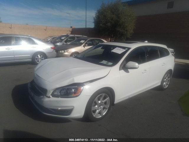 2015 Volvo V60, VIN: YV140MEJ9F1223158
