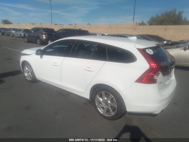 2015 Volvo V60, VIN: YV140MEJ9F1223158