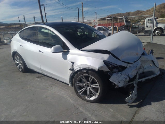 Tesla Model Y Long Range 2021 5YJYGDEE9MF214289 main image
