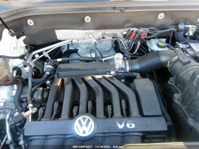 2018 Volkswagen Atlas, VIN: 1V2NR2CA5JC577018