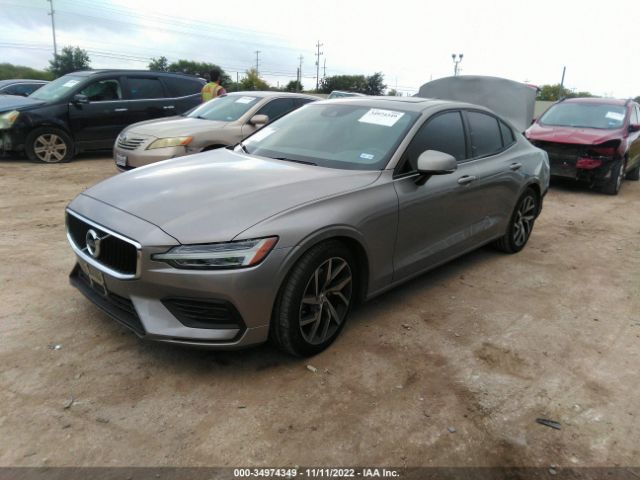 7JR102FK7KG001358 Volvo S60 Momentum