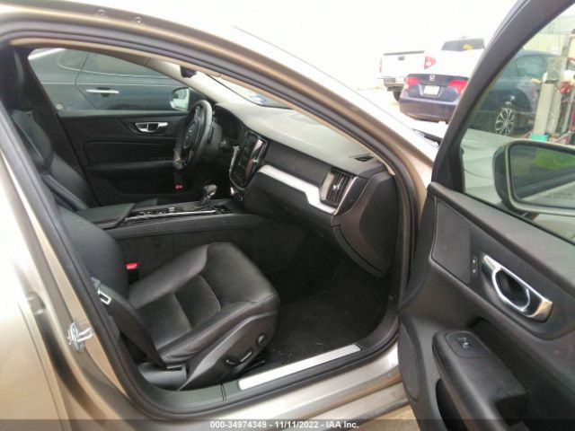 7JR102FK7KG001358 Volvo S60 Momentum