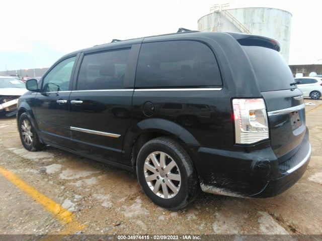 2016 Chrysler Town & Country, VIN: 2C4RC1BG5GR305394