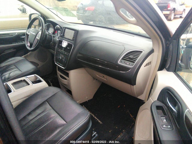 2016 Chrysler Town & Country, VIN: 2C4RC1BG5GR305394