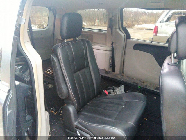 2016 Chrysler Town & Country, VIN: 2C4RC1BG5GR305394