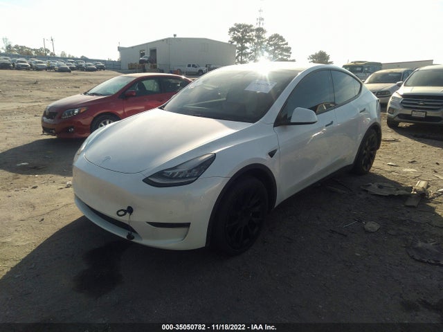 Tesla Model Y Long Range 2020 5YJYGDEE1LF030902 Image 2