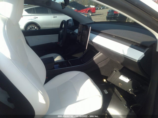 Tesla Model Y Long Range 2020 5YJYGDEE1LF030902 Image 5